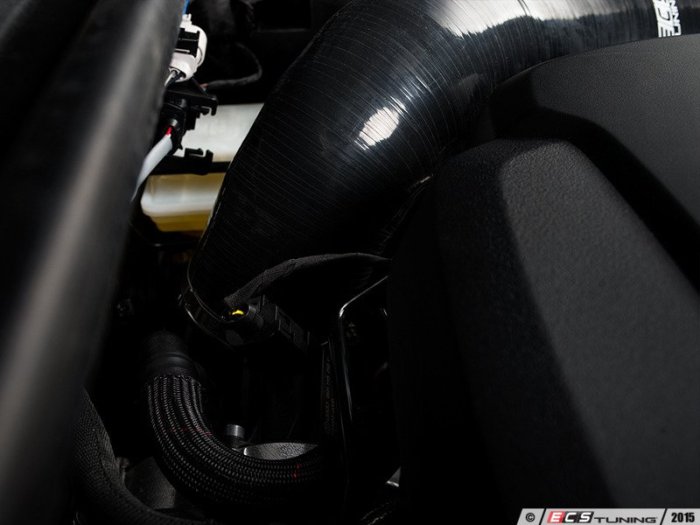 Силиконовый патрубок Воздушный фильтр-Турбина ECS 3220437, VAG Gen3, 2.0 TSI